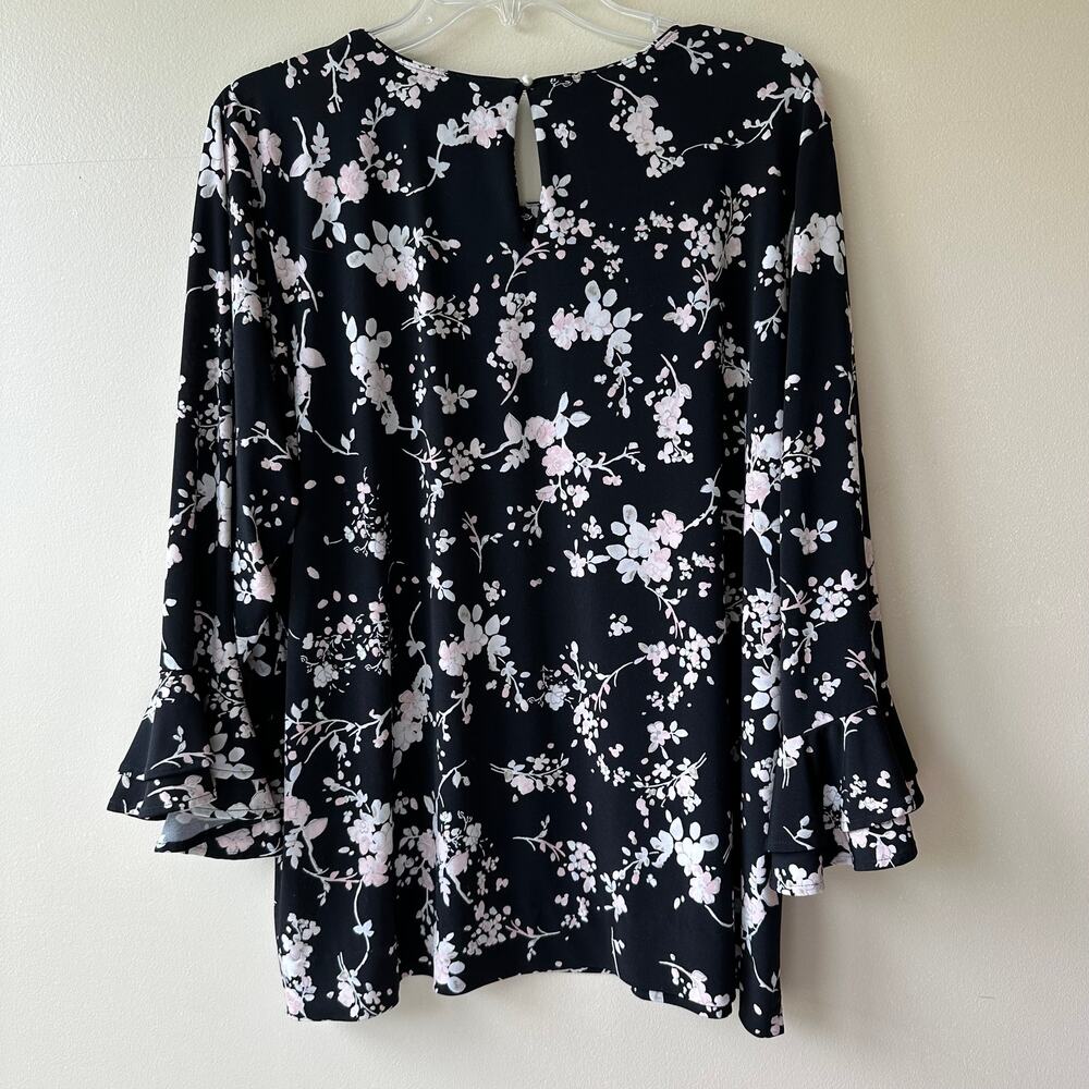 Karl Lagerfeld Yessie Floral Blouse Top Trumpet Flutter Sleeve Black 1X Fairy - Picture 6 of 13